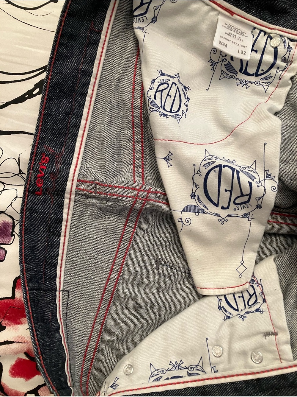 Levis Red Collection - Picture 5 of 5